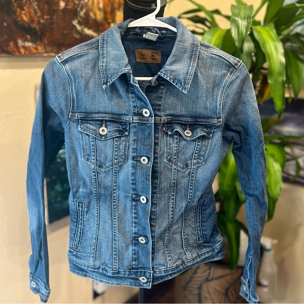 Levi's Blue Washed Denim Jacket